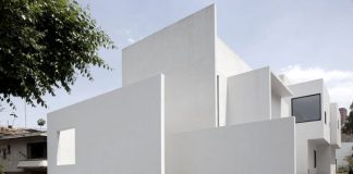 Casa AR by Mexican architect Lucio Muniain.