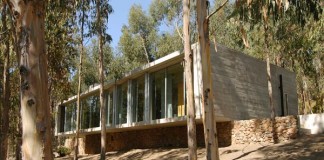 Omnibus House by Gubbins Arquitectos