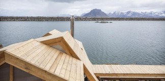 The place provides a beautiful view of the breathtaking landscape.