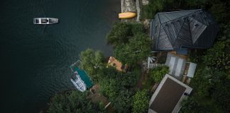 Architecture studio Prodesi/Domesi designed a cottage inspired by a ship cabin