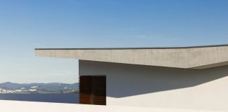 CASA EM BRUFE by Oval studio