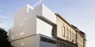 Gallery-style art studios by dílna
