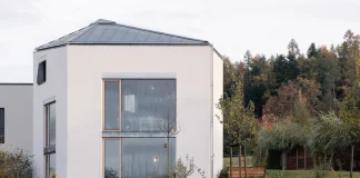House with Seven Floors by Malý Chmel